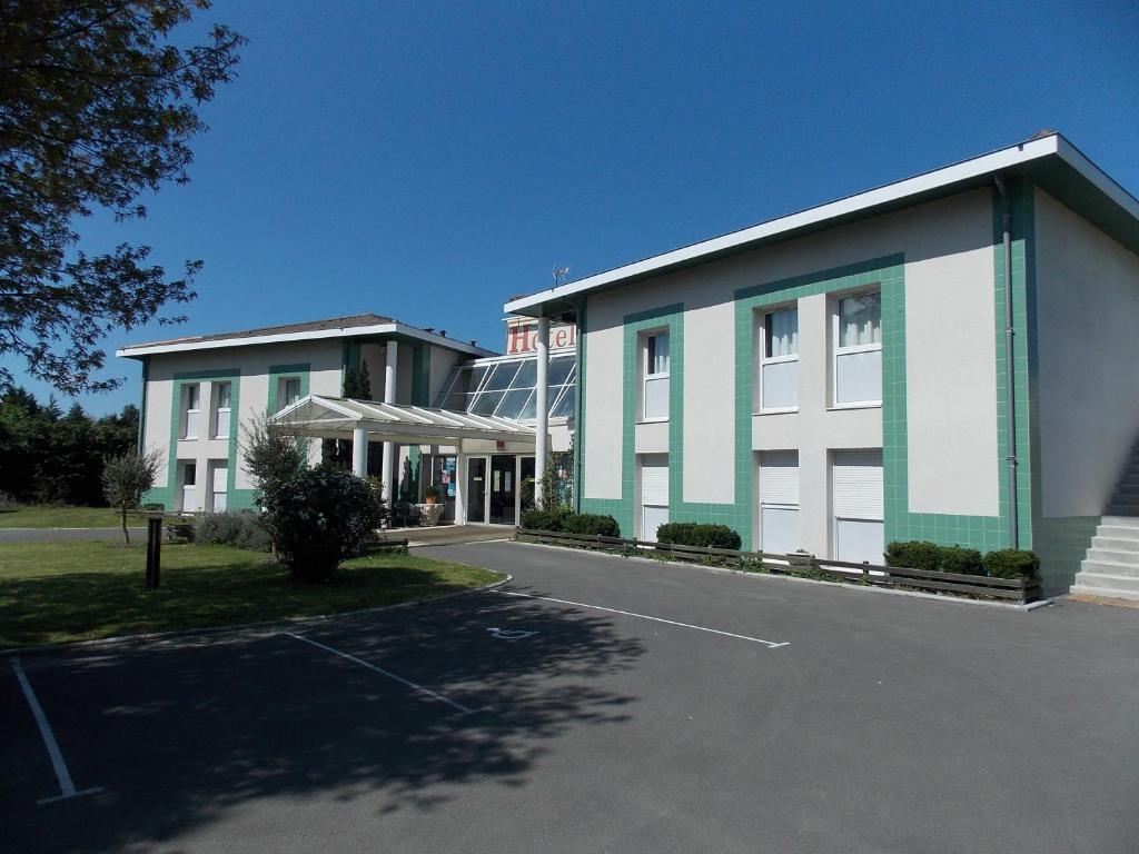 Hotel Du Delta Biganos Exterior photo