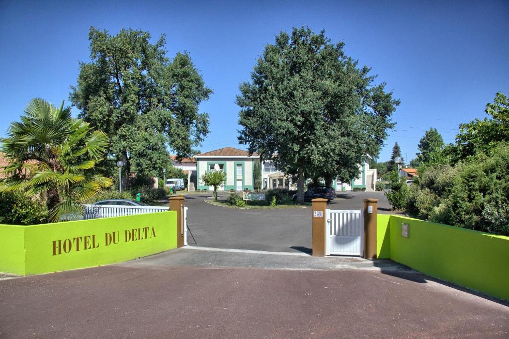 Hotel Du Delta Biganos Exterior photo
